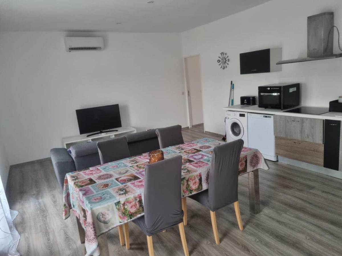 Sejour , Cure Au 1er Etage 2 Nuits Minimum * Cransac