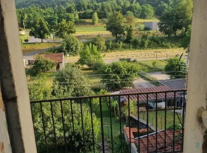 Appartement Sejour , Cure Cransac Au 1Er Etage 2 Nuits Minimum