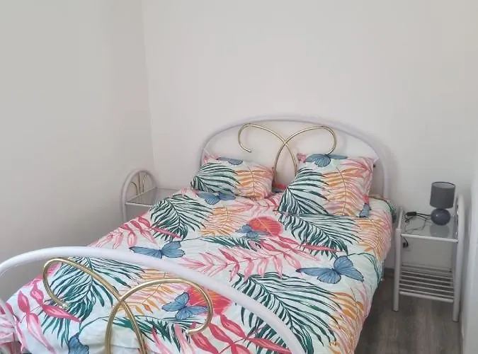 Appartement Sejour , Cure Cransac Au 1Er Etage 2 Nuits Minimum